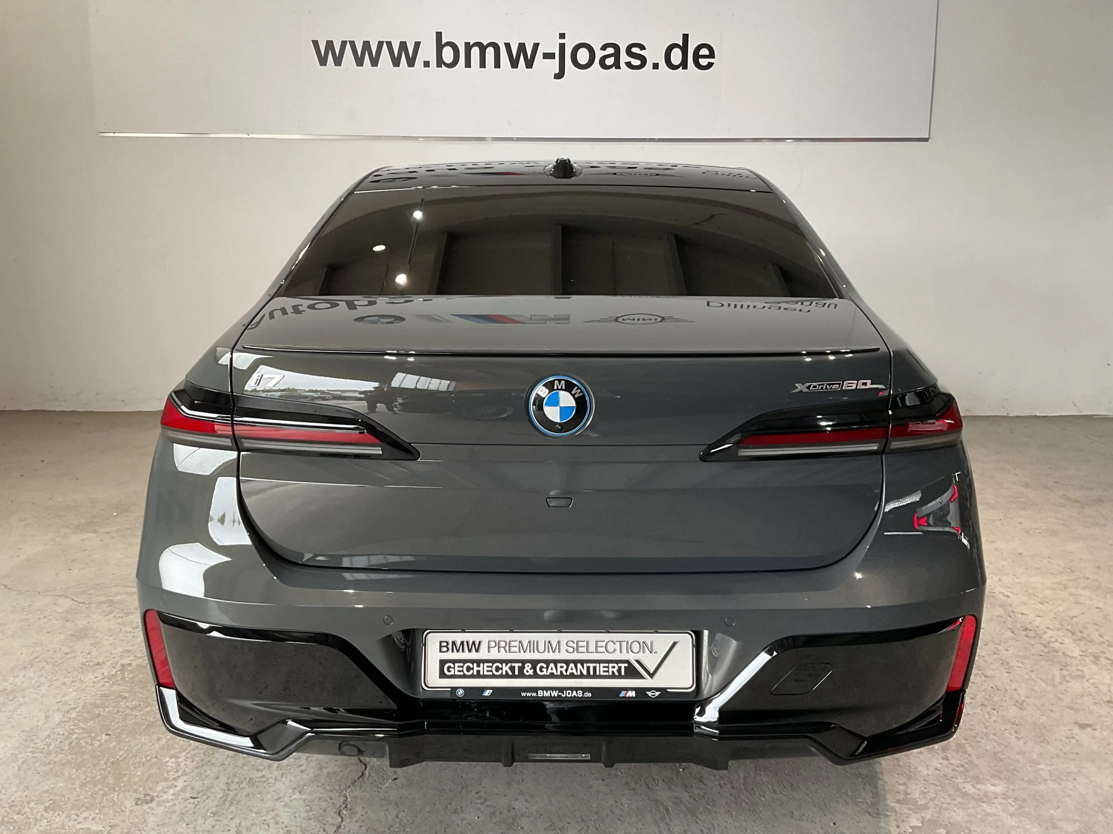 BMW i7 xDrive60 M Sportpaket, Glasdach Sky Lounge, Fond-E — photo 14