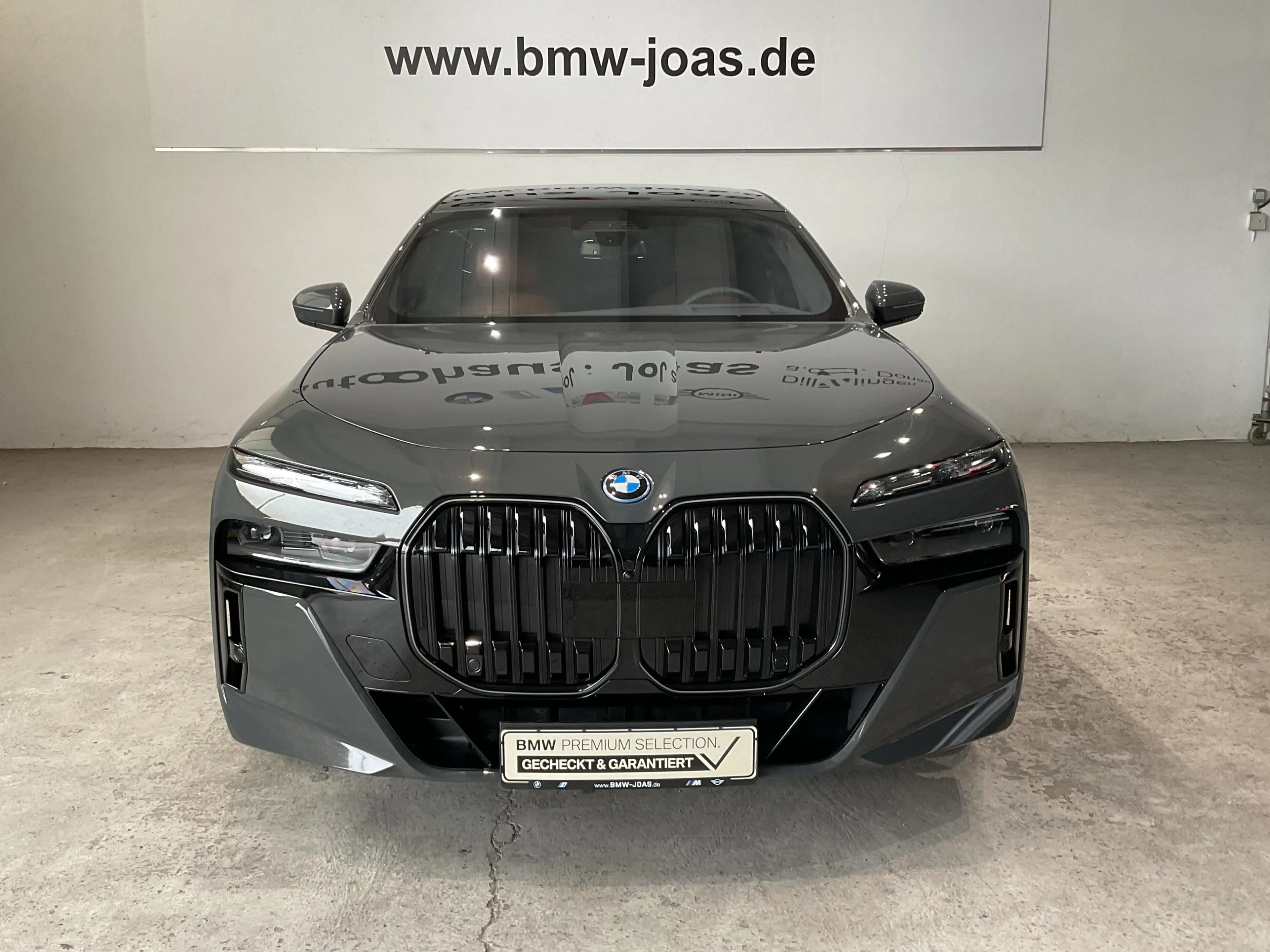 BMW i7 xDrive60 M Sportpaket, Glasdach Sky Lounge, Fond-E — photo 2