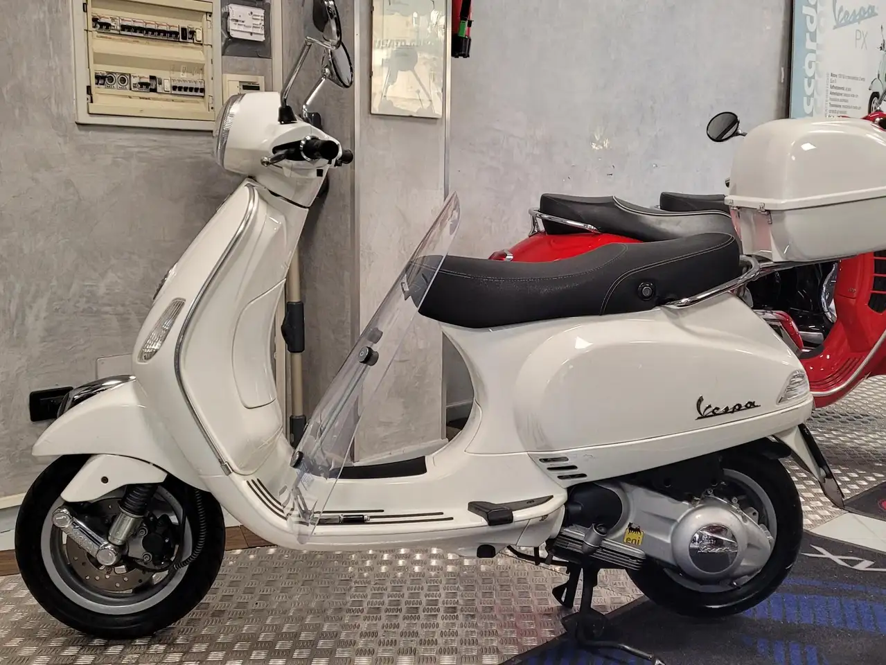 Vespa LX 125