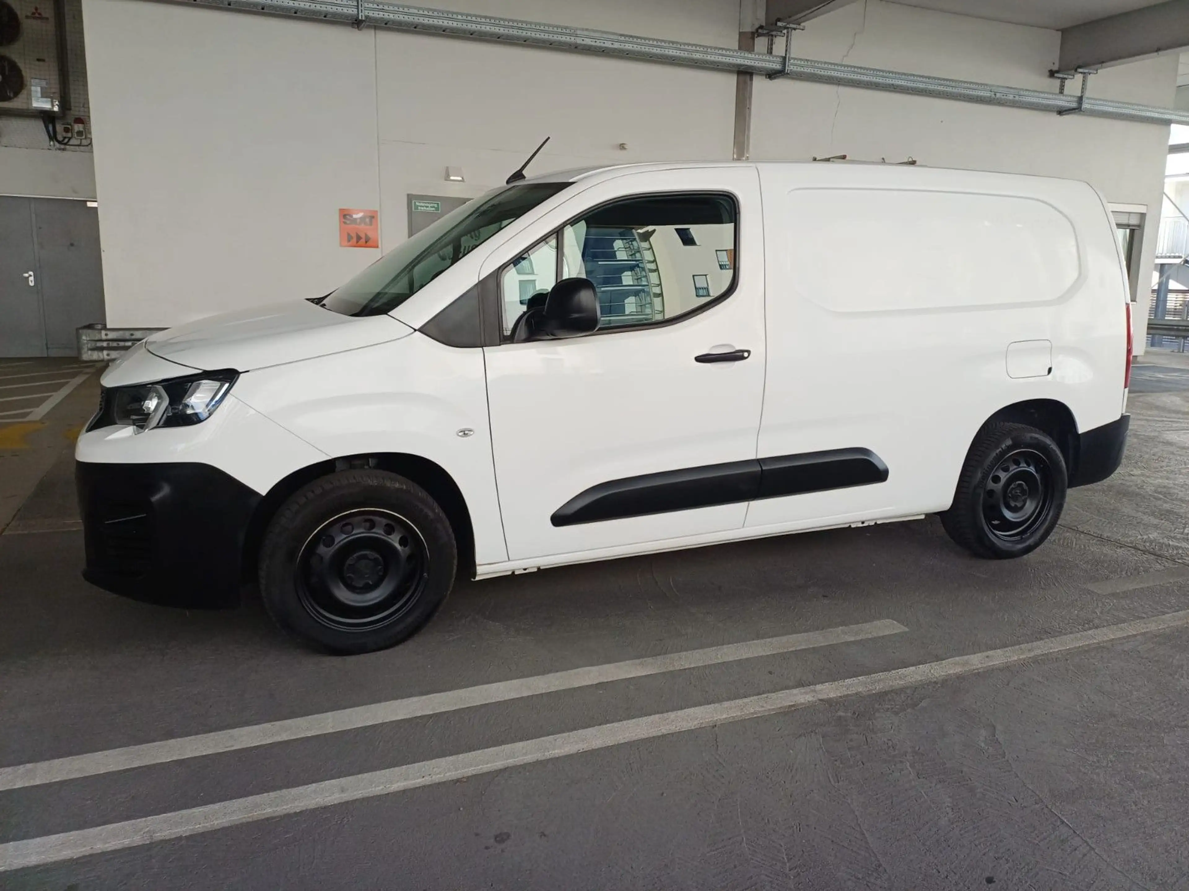 Peugeot Partner Premium L2 — photo 14