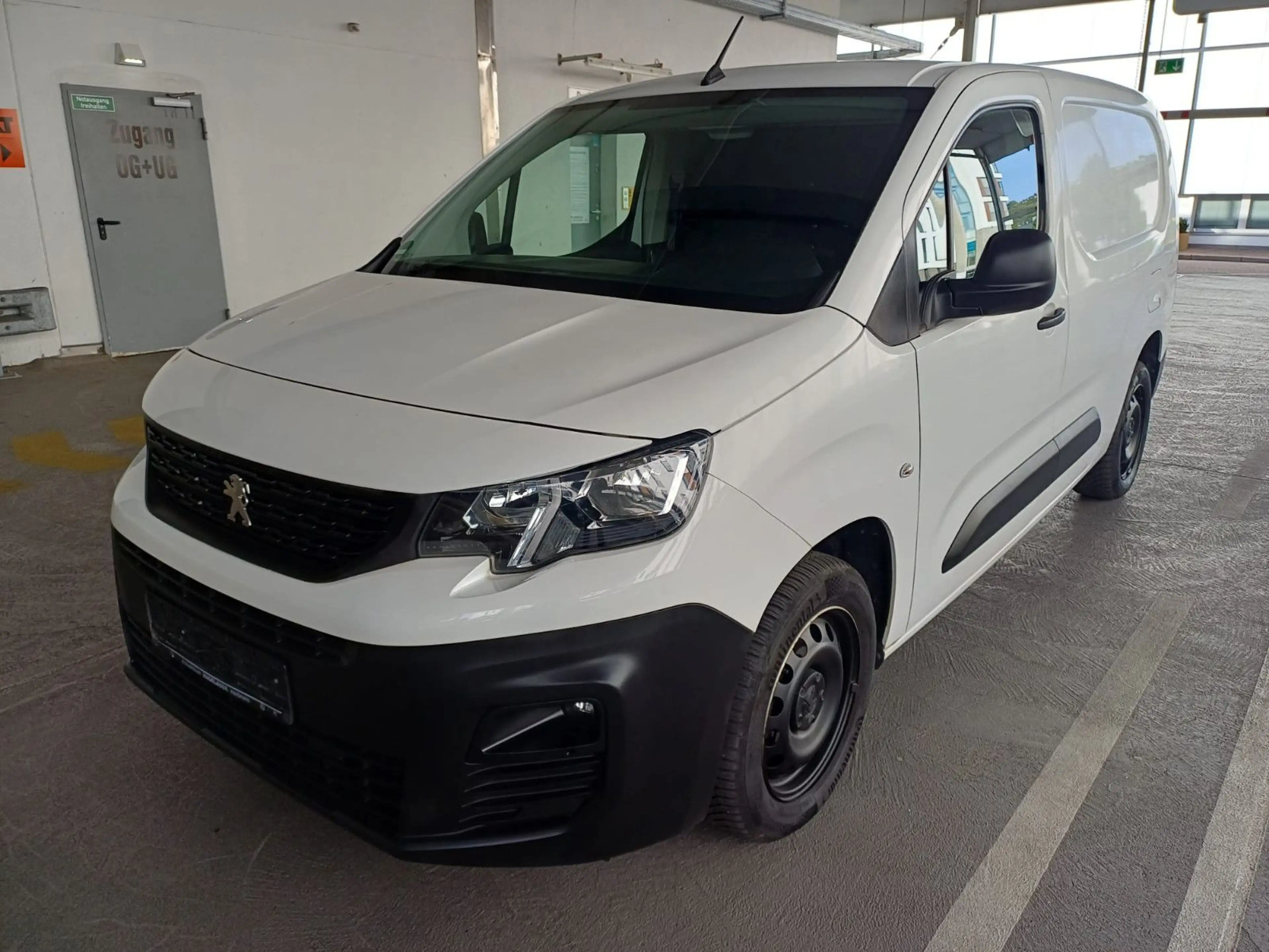 Peugeot Partner Premium L2 — photo 3