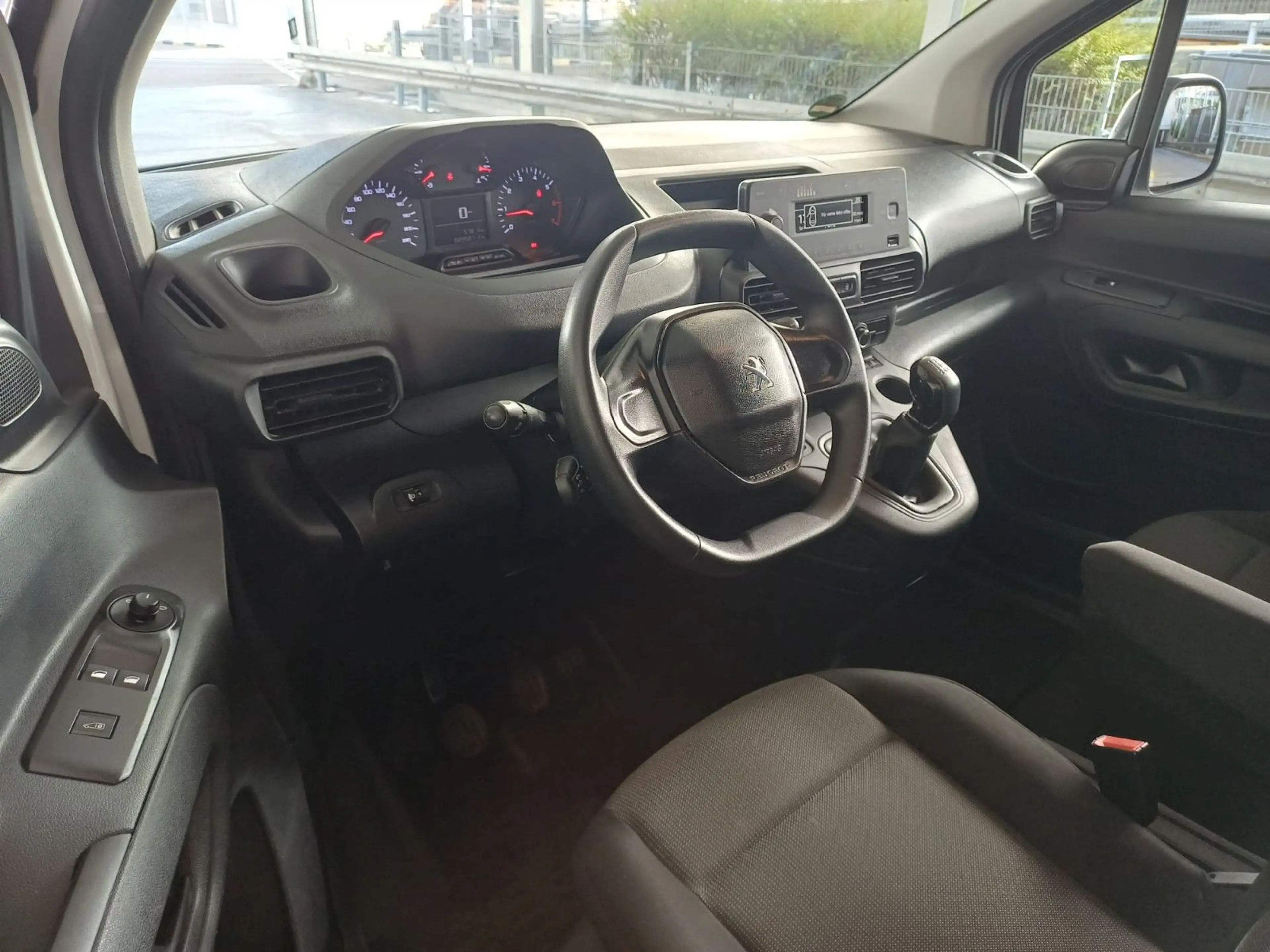 Peugeot Partner Premium L2 — photo 6