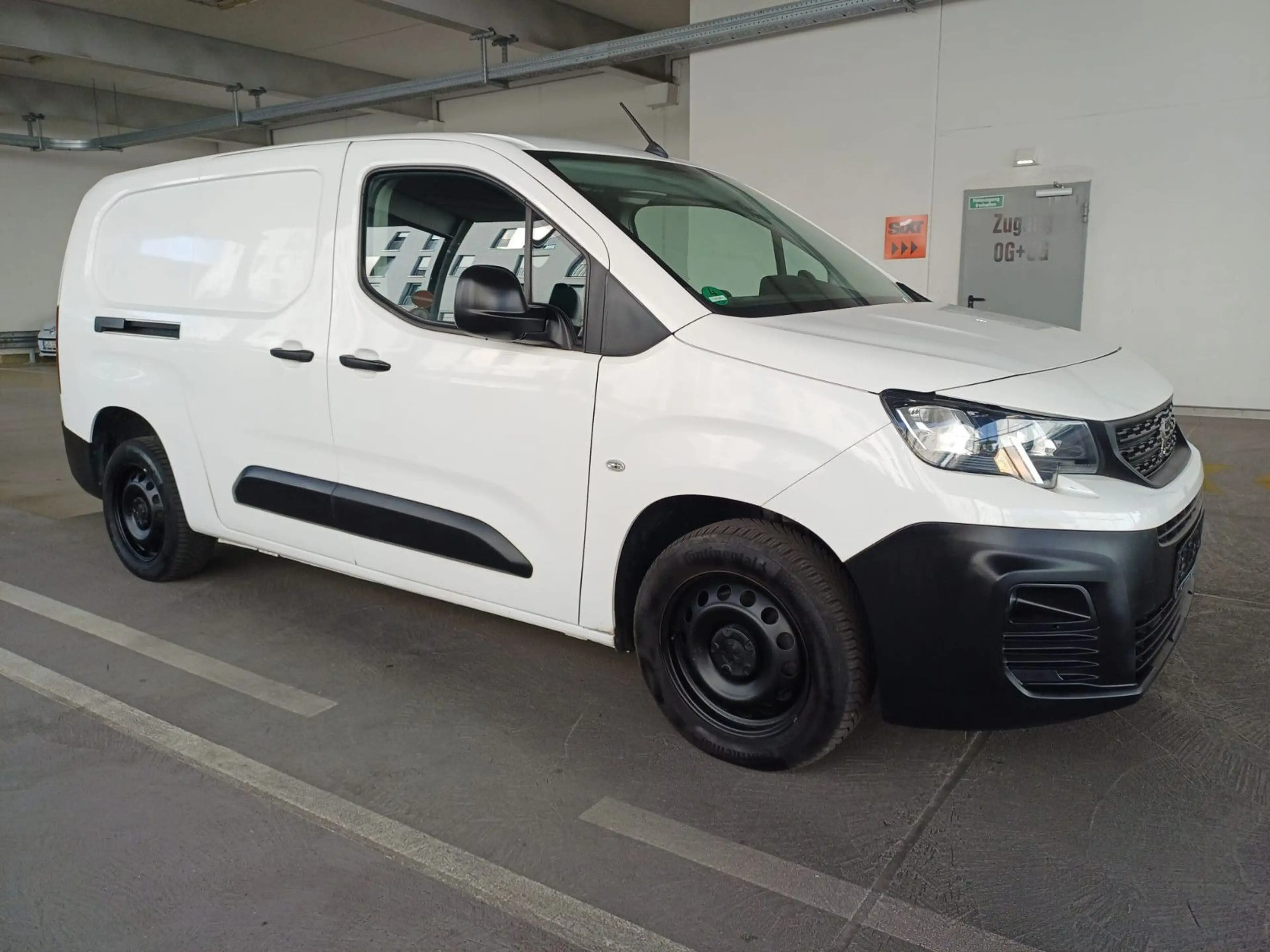 Peugeot Partner Premium L2 — photo 15