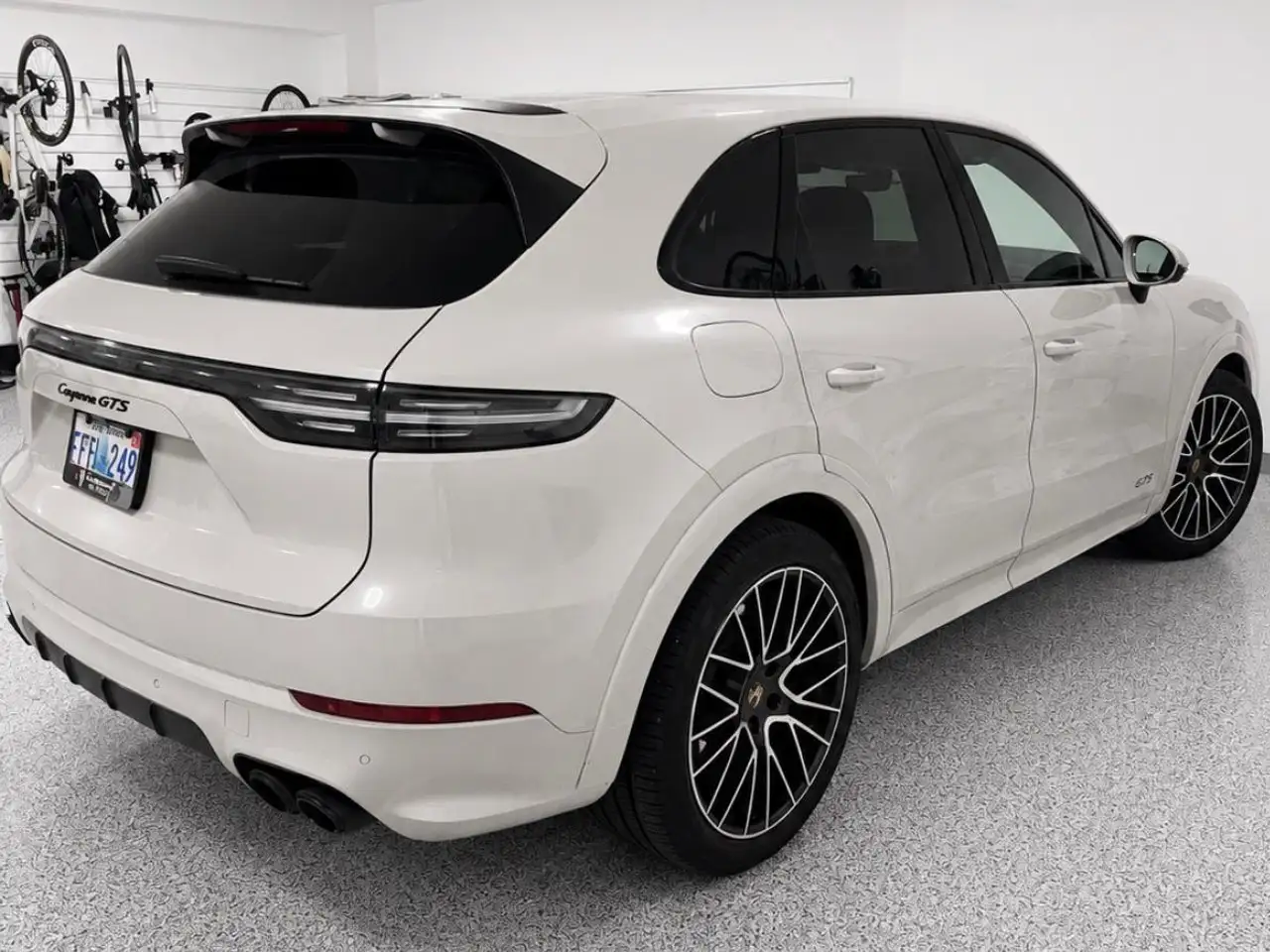 Porsche Cayenne снимка Porsche Cayenne
