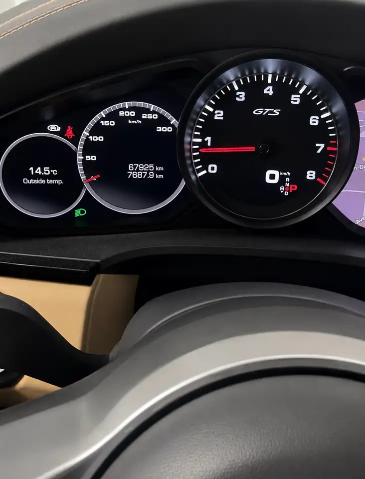 Porsche Cayenne снимка Porsche Cayenne