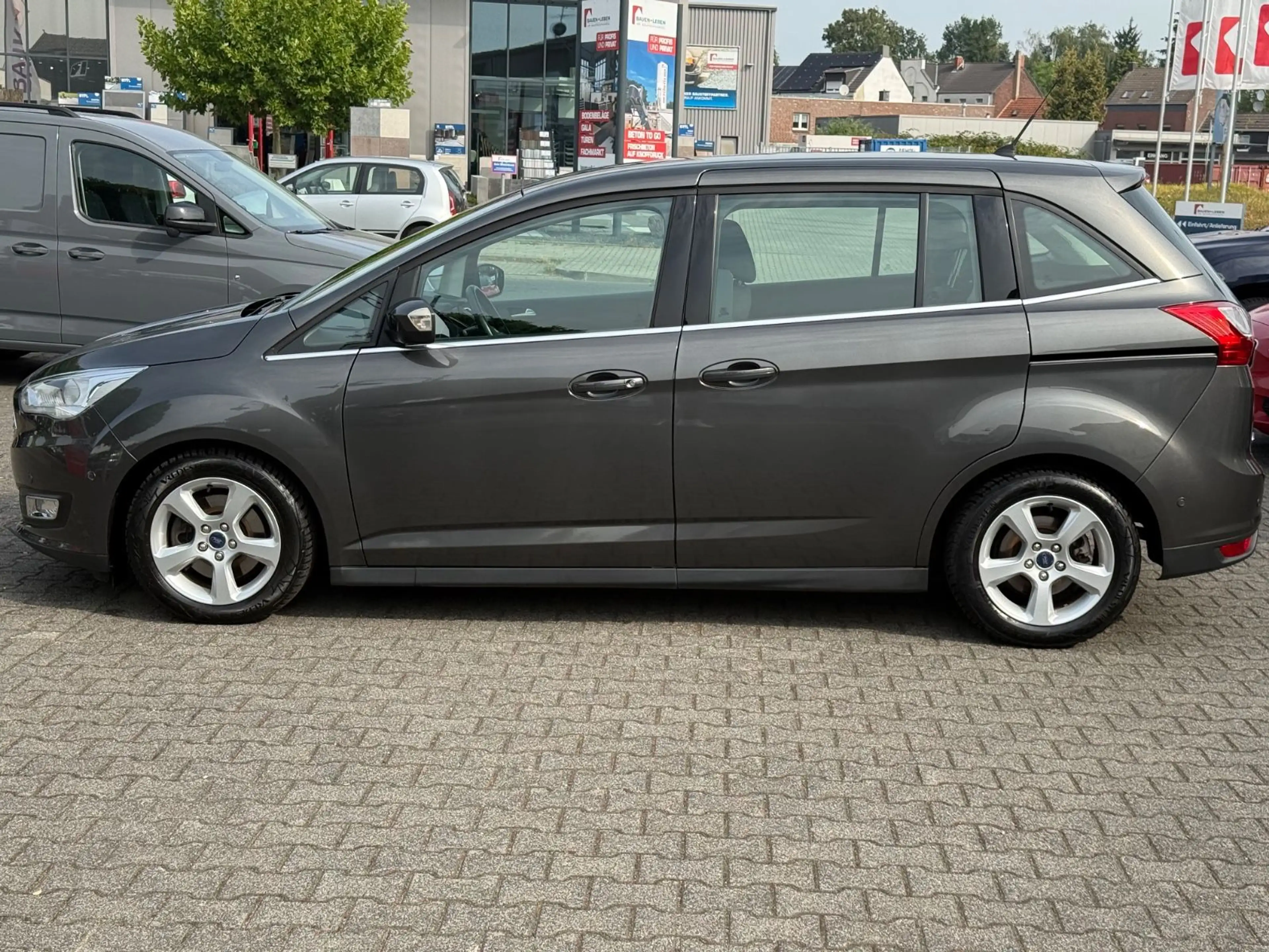 Ford Grand C-Max Grand C-MAX Titanium — photo 3