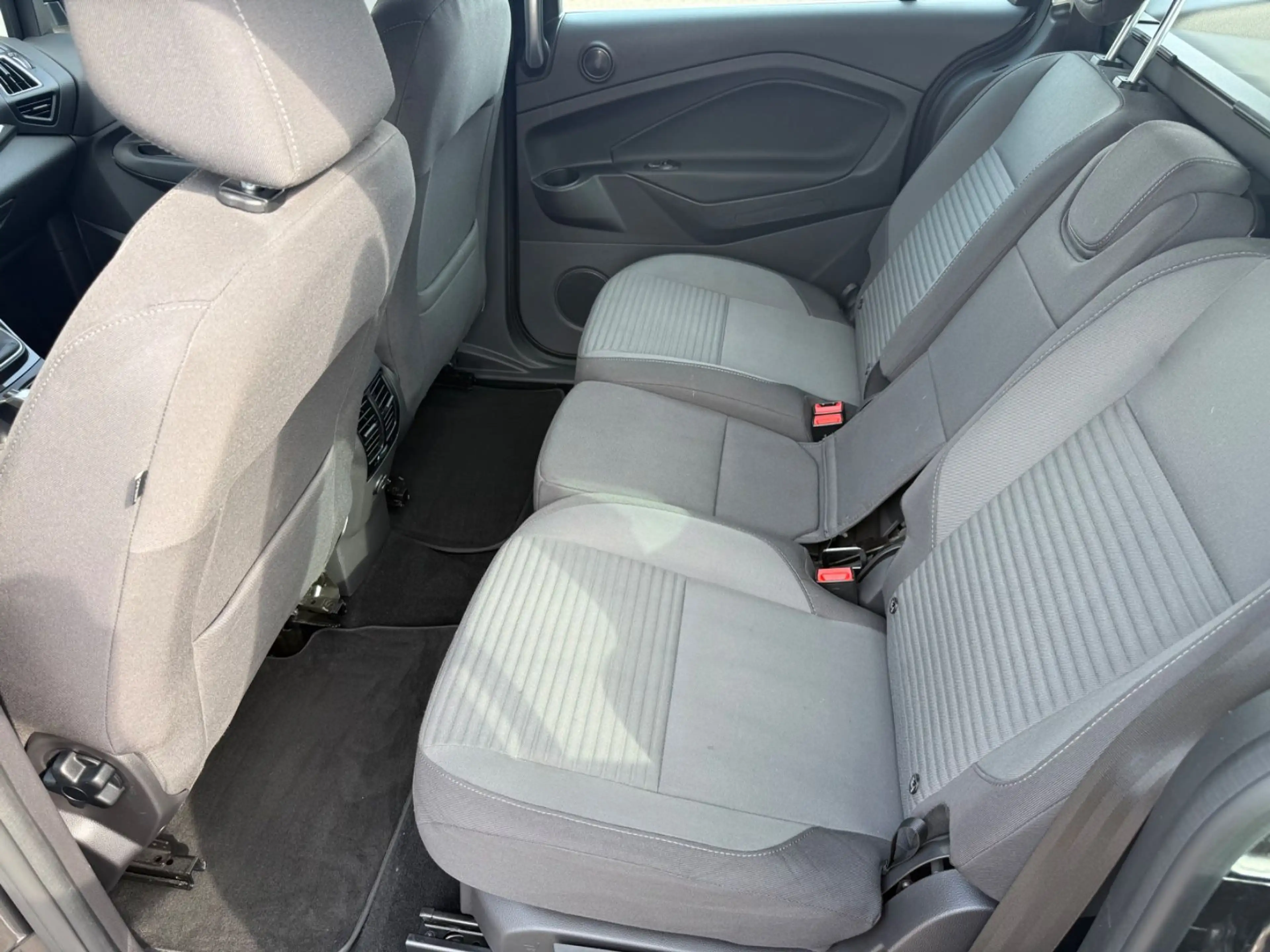 Ford Grand C-Max Grand C-MAX Titanium — photo 11