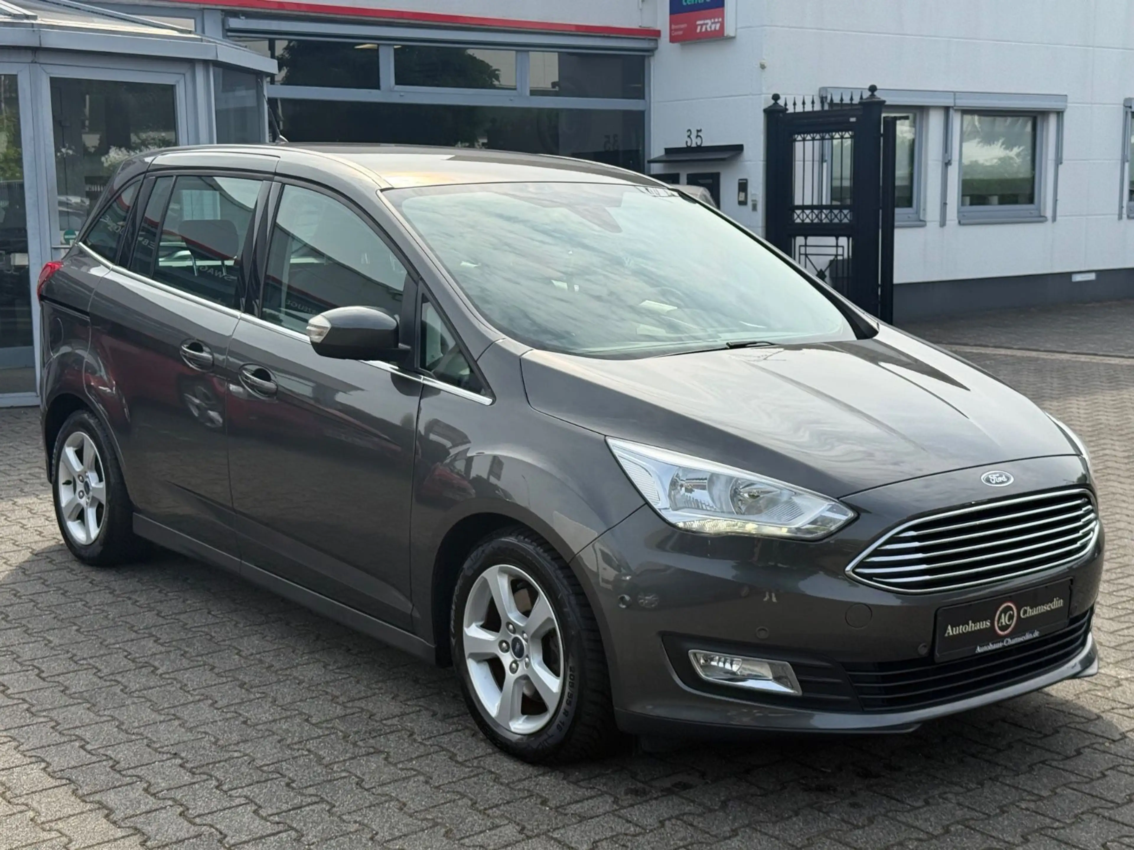 Ford Grand C-Max Grand C-MAX Titanium — photo 8