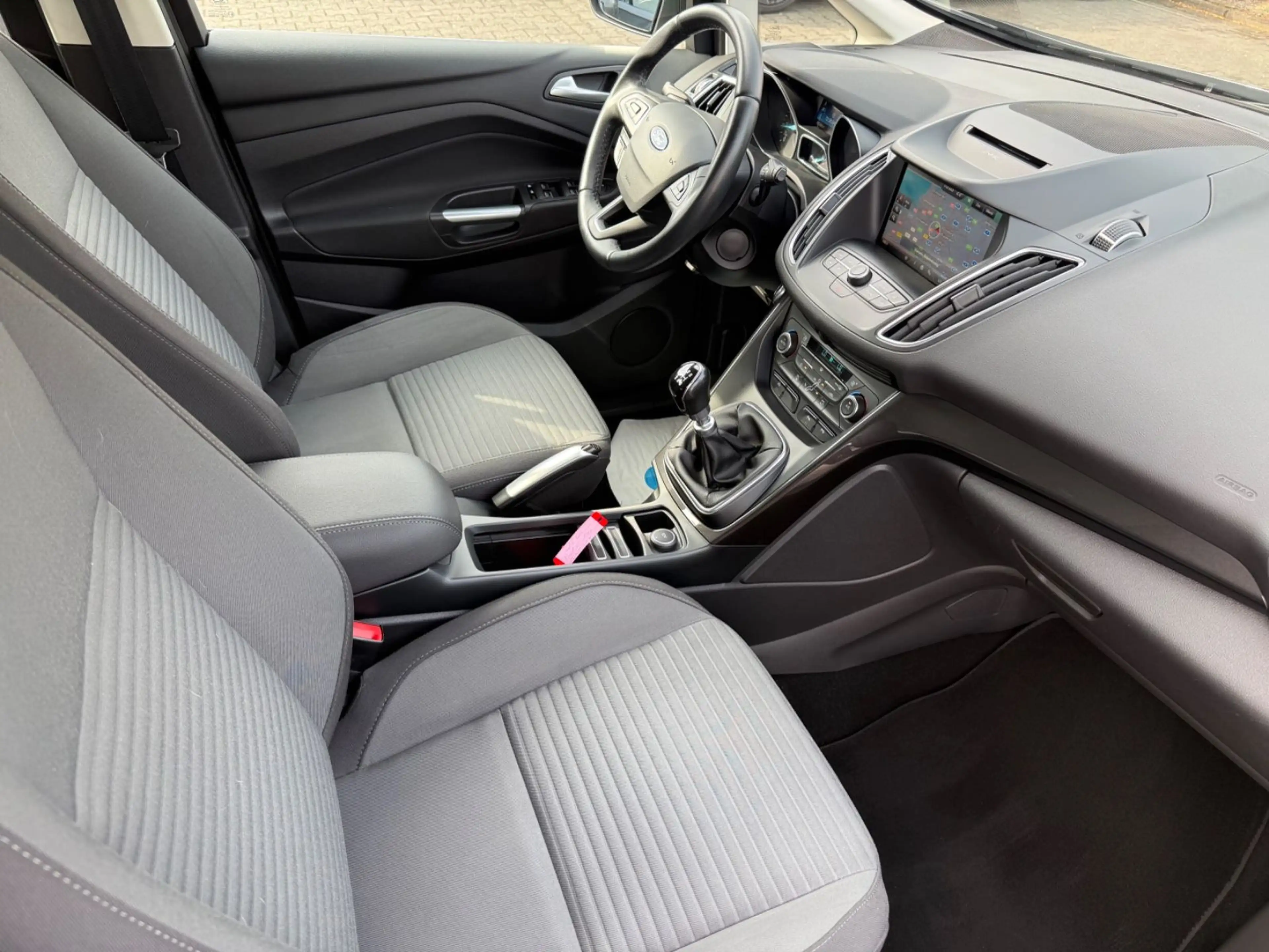 Ford Grand C-Max Grand C-MAX Titanium — photo 12