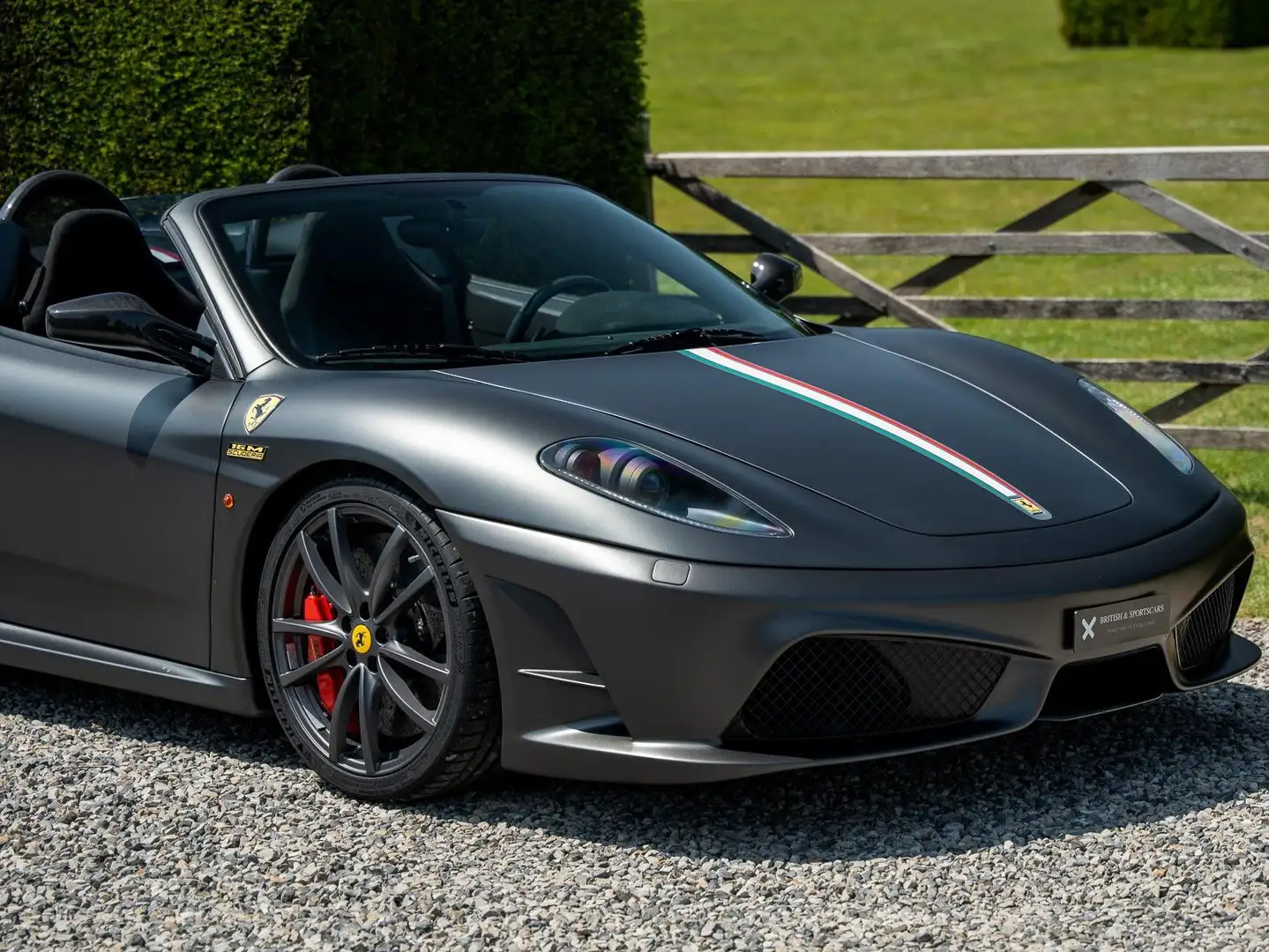 Ferrari 430 Scuderia Spider 16M - 1 of 499 - 1 Owner Grau - 2