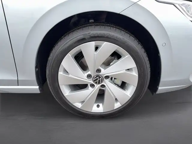 Volkswagen Golf view 7