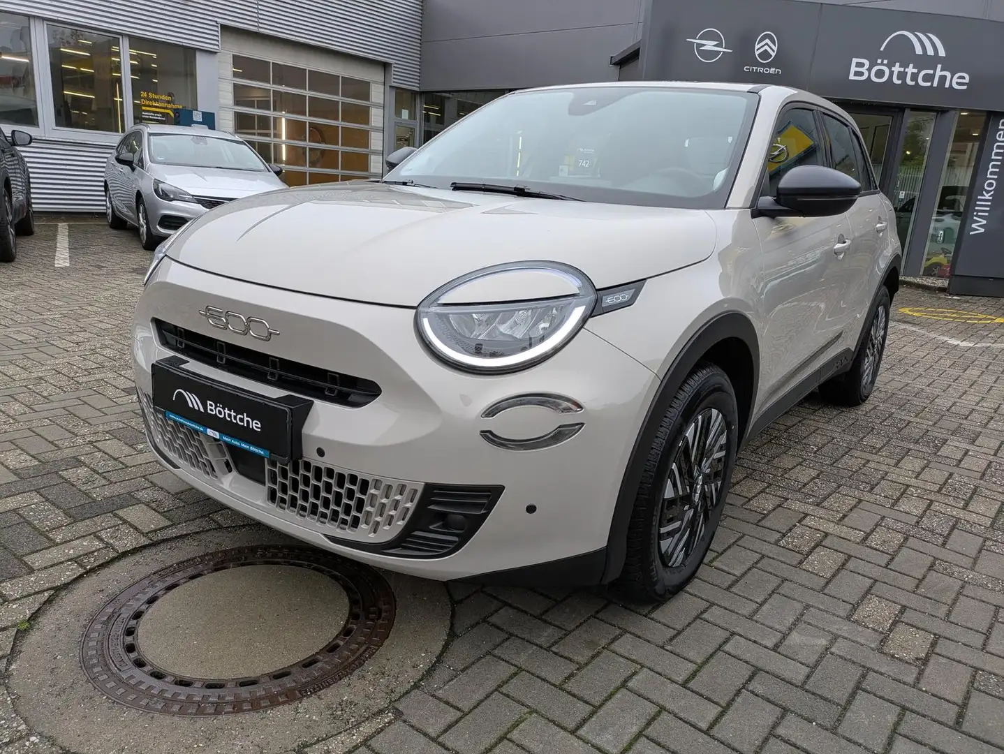 Fiat 600 1.2 125-Jahre-Edition Mild-Hybrid - 2