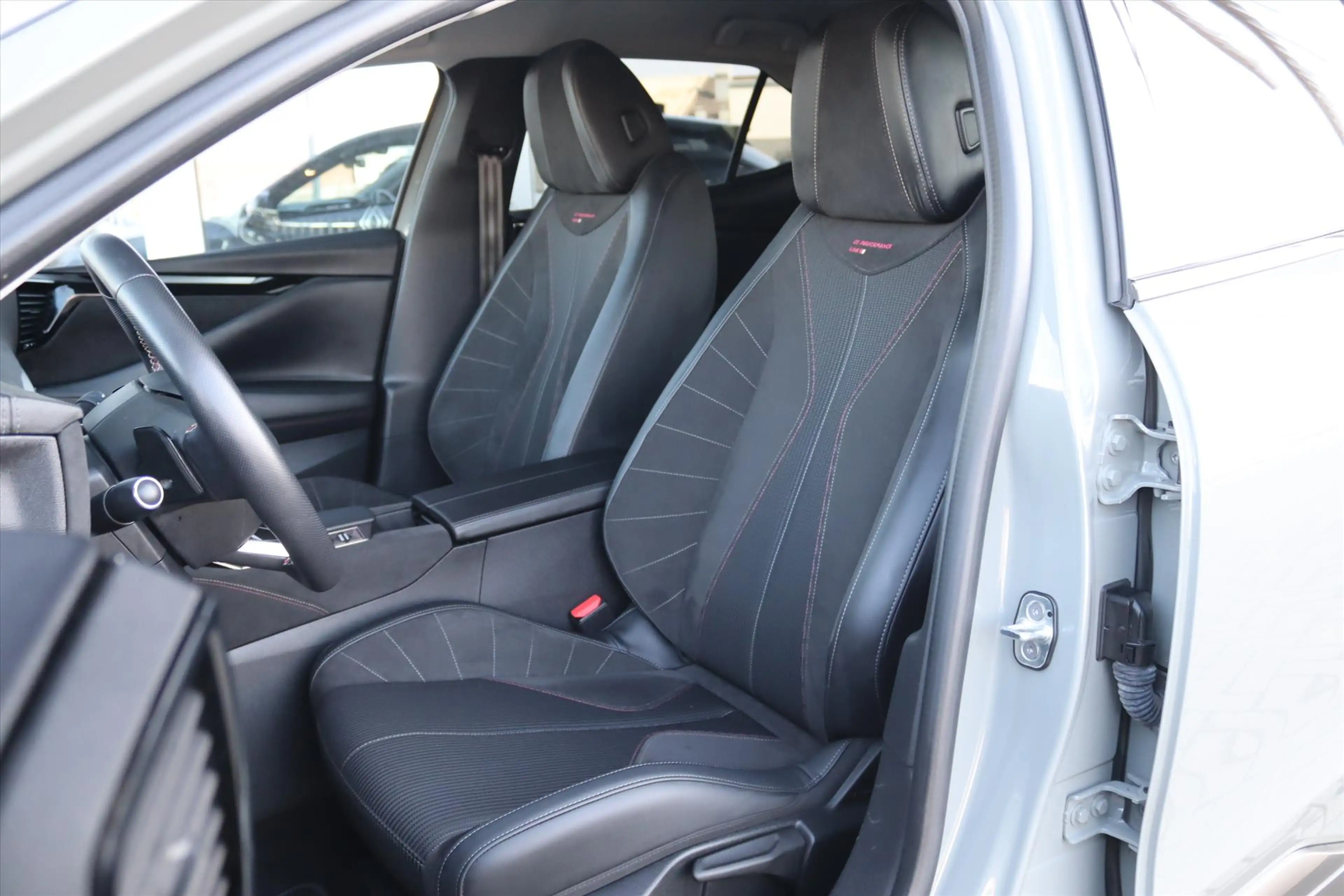 DS Automobiles DS 4 1.2 130PK AUTOMAAT PERFORMANCE LINE Navi | Head Up — photo 16