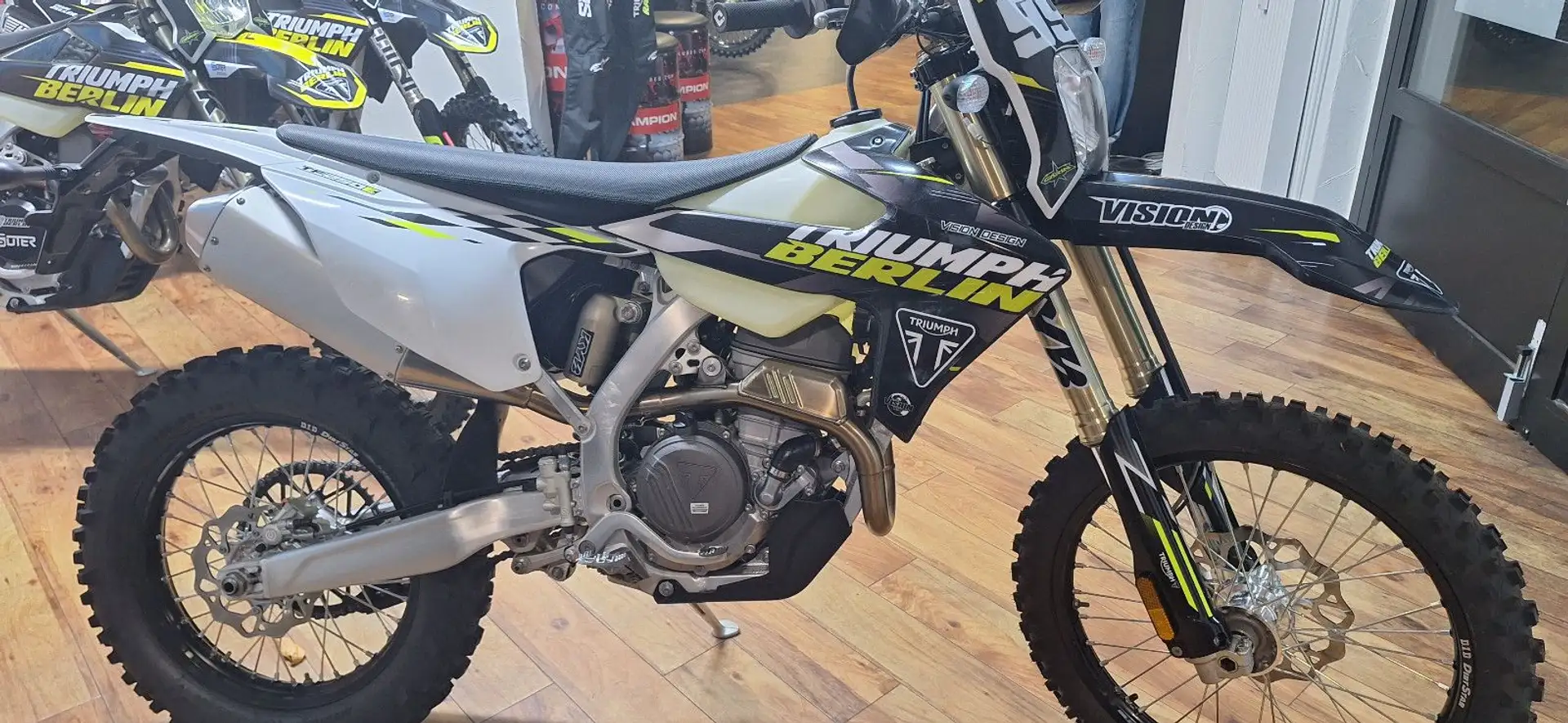 Triumph Sonstige TF 250-ENDURO 2026 + TEAMDEKOR Schwarz - 1