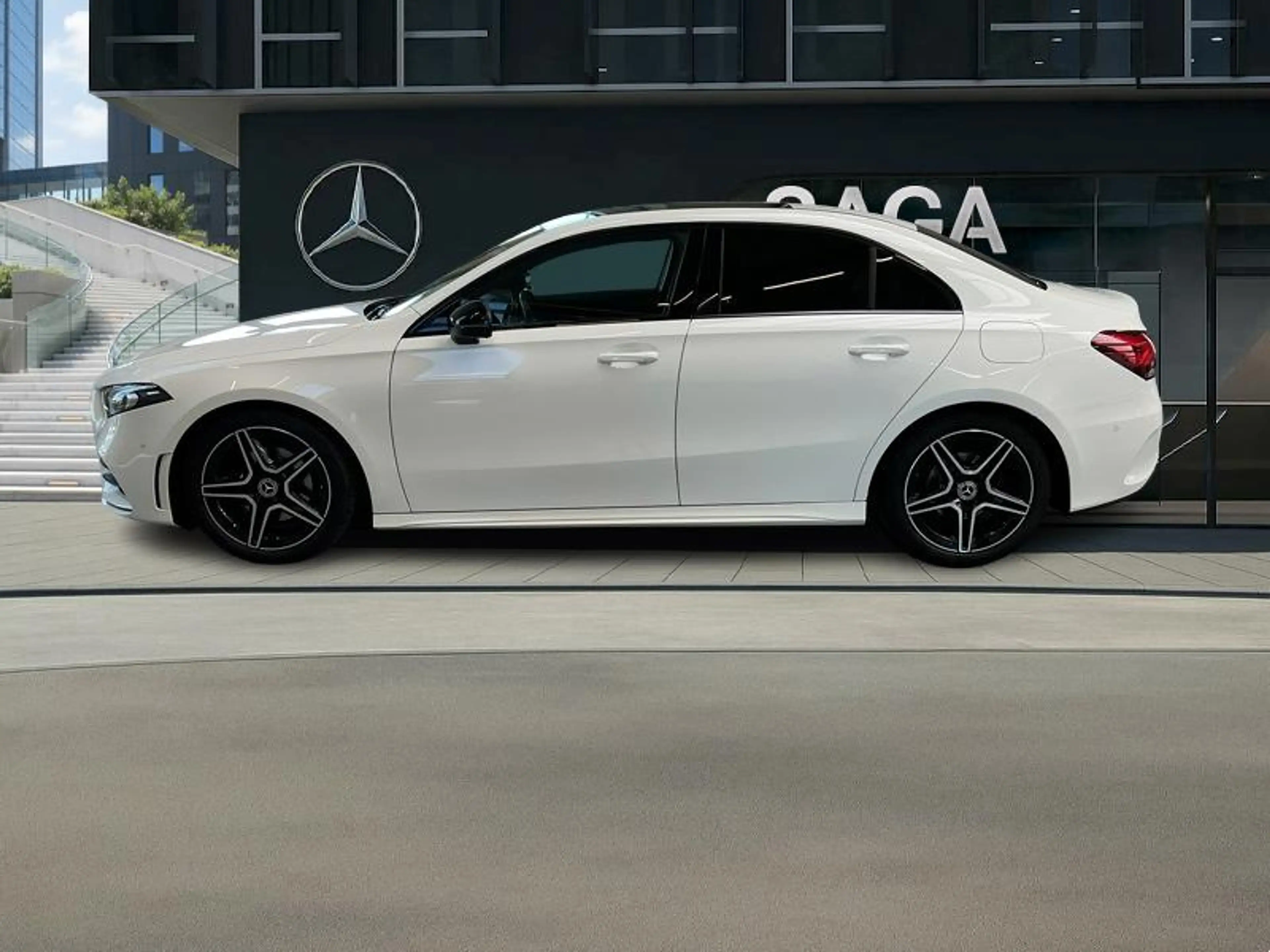 Mercedes-Benz A 200 d Berline AMG Toit Pano — photo 4