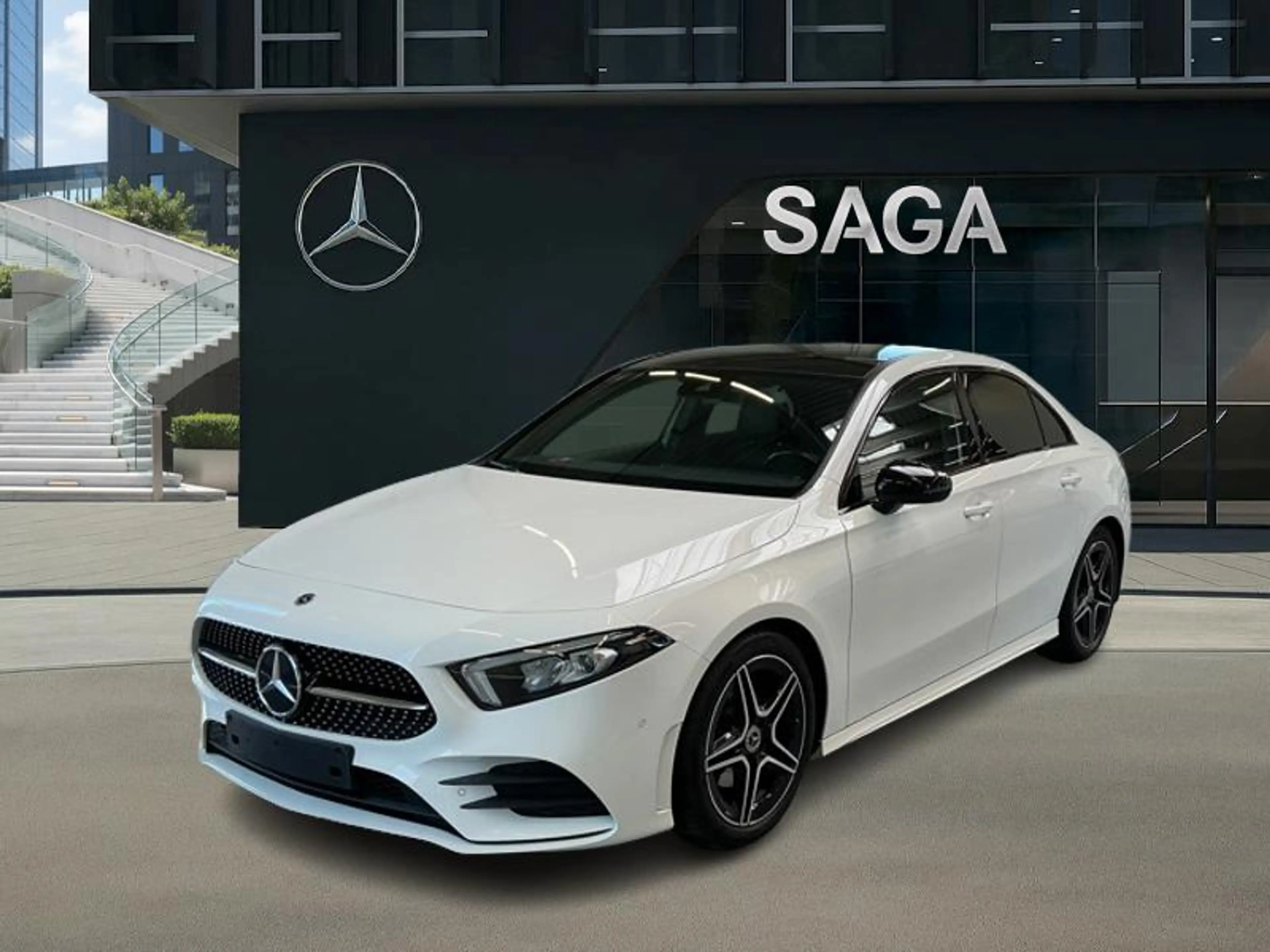 Mercedes-Benz A 200 d Berline AMG Toit Pano