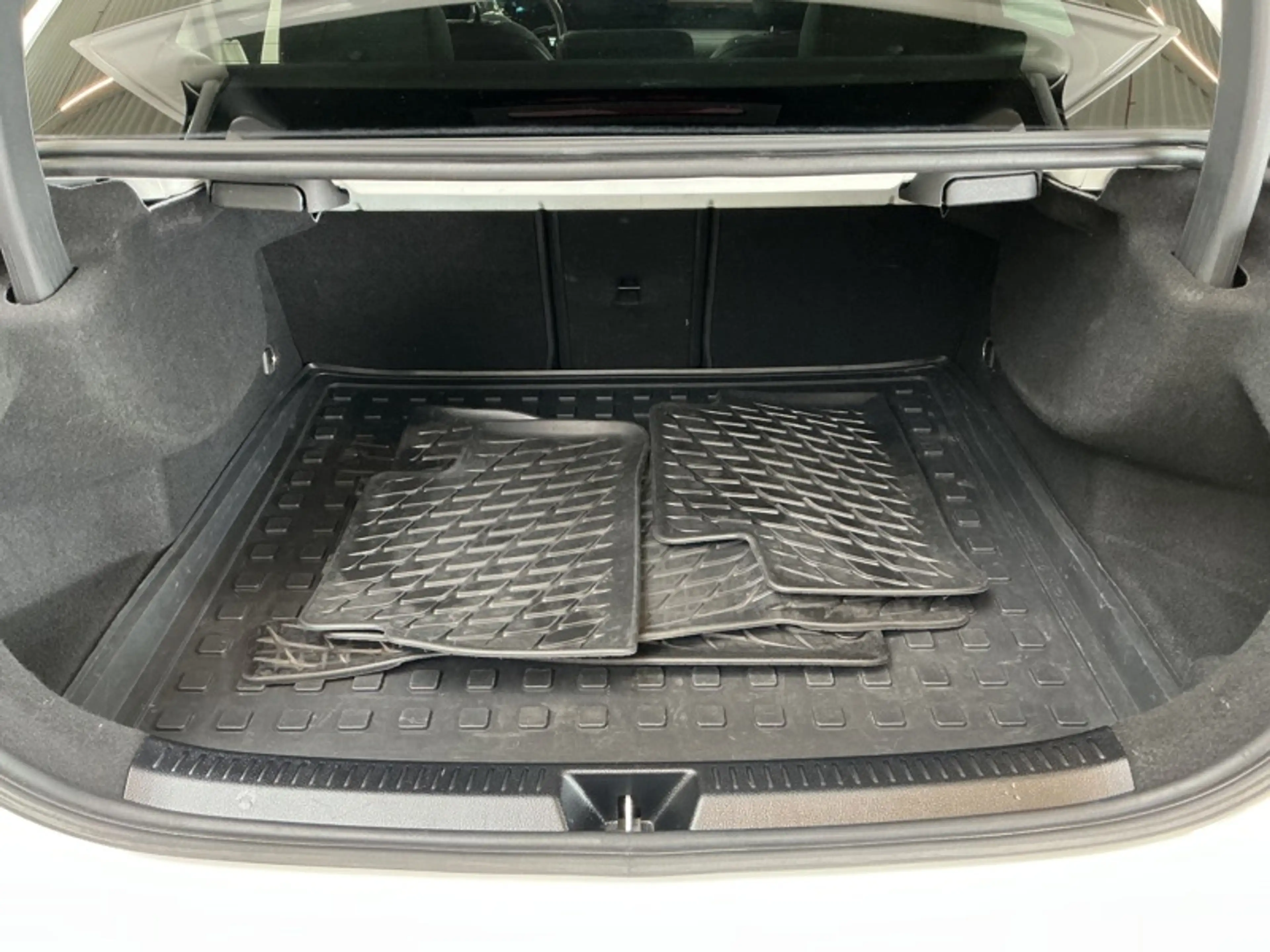 Mercedes-Benz A 200 d Berline AMG Toit Pano — photo 3