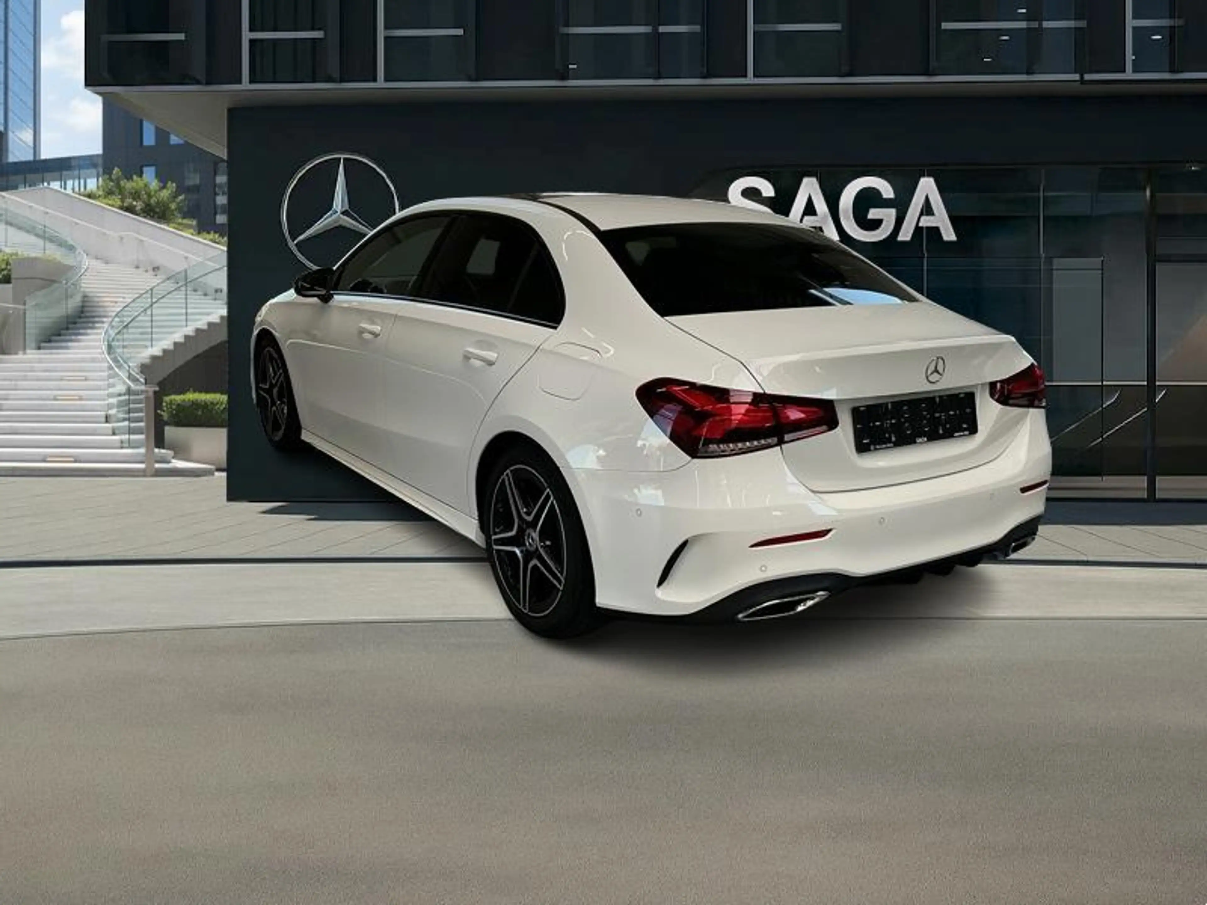 Mercedes-Benz A 200 d Berline AMG Toit Pano — photo 7