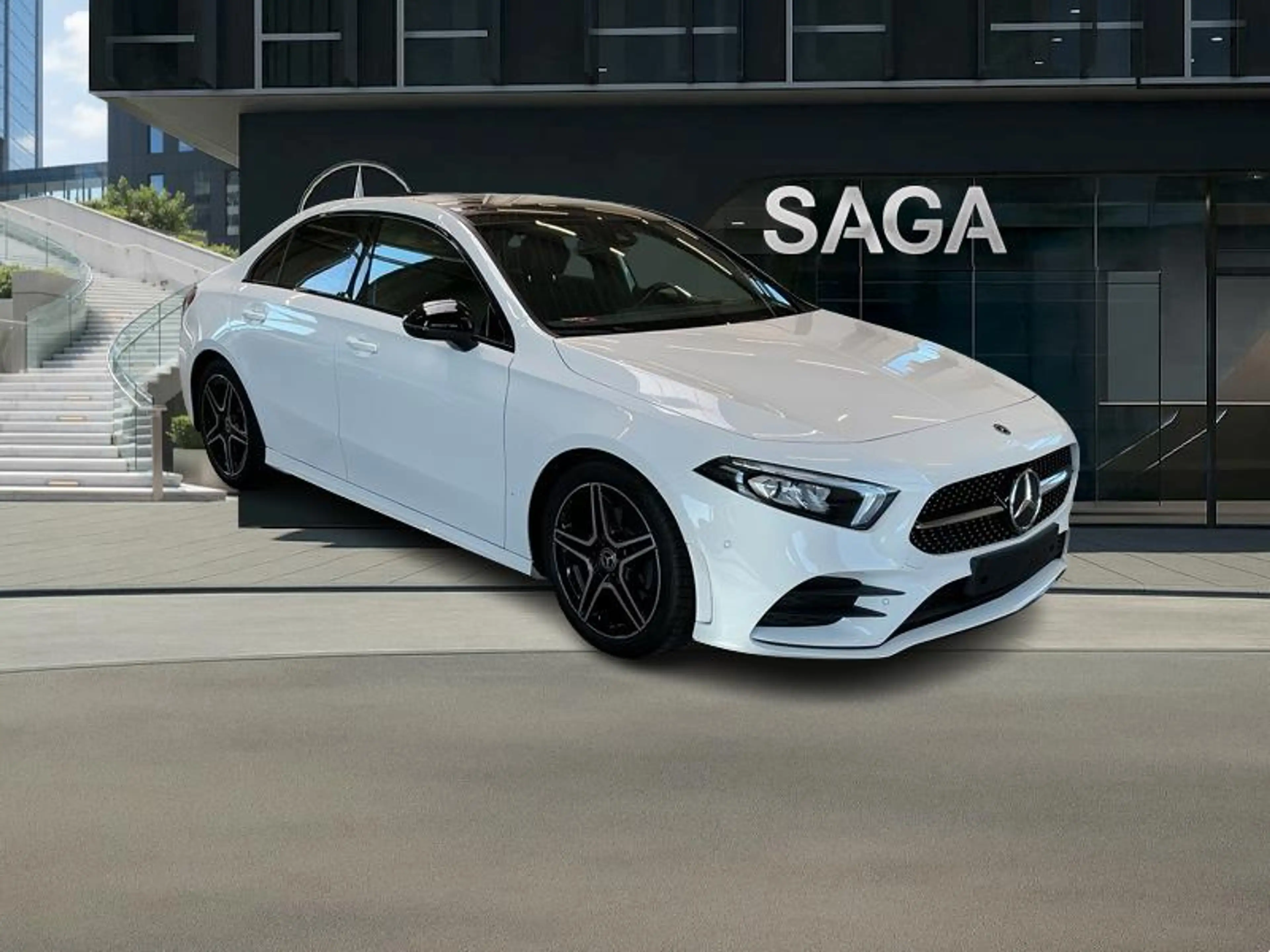 Mercedes-Benz A 200 d Berline AMG Toit Pano — photo 6