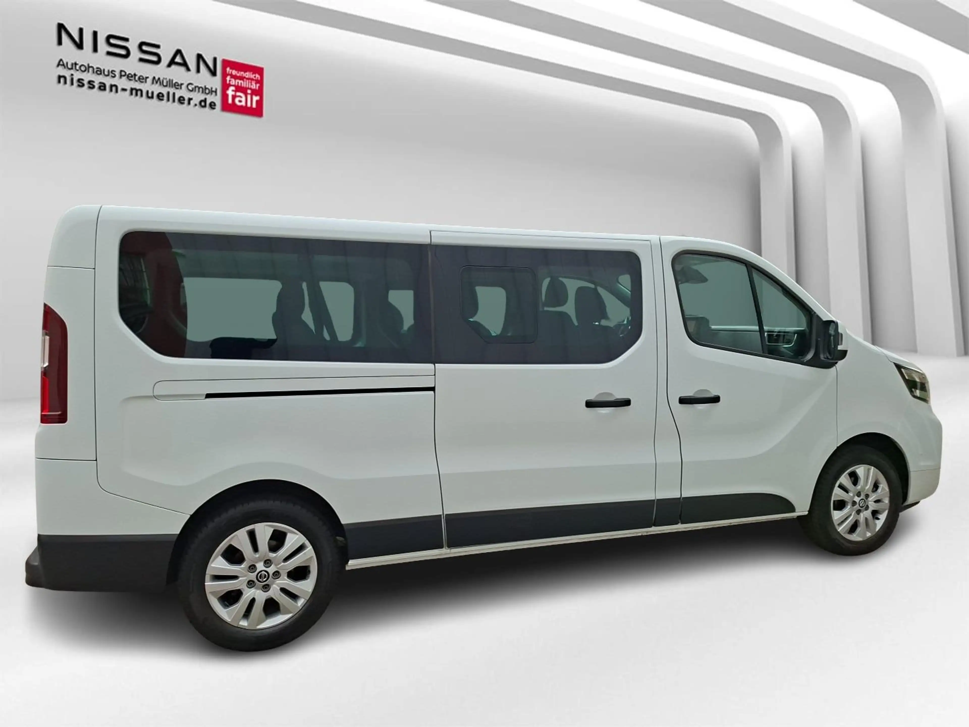 Nissan Primastar Kombi8 L2H1 3,0t dci170 DCT Tekna 2ST HK BES+ Desi — photo 7