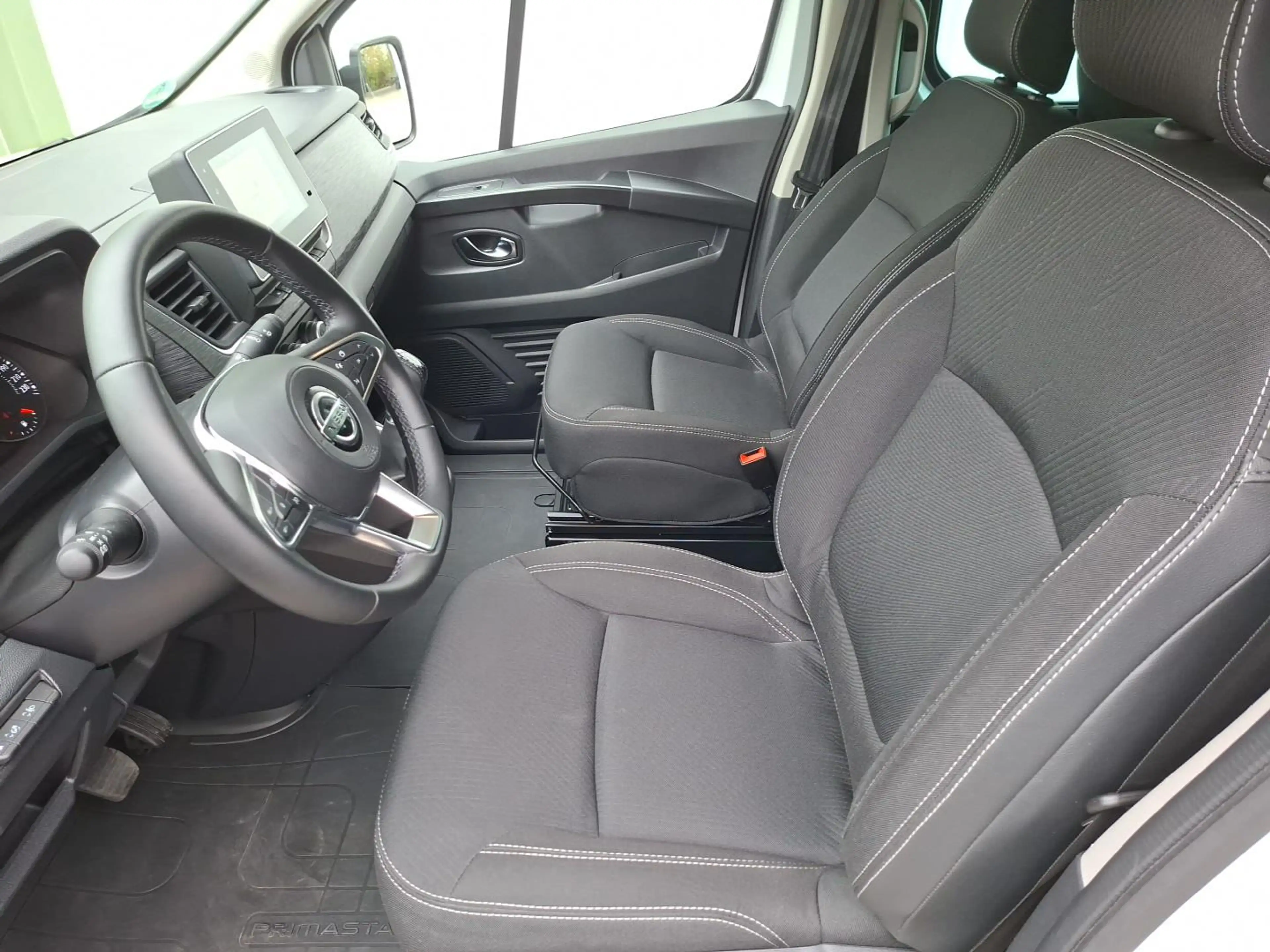 Nissan Primastar Kombi8 L2H1 3,0t dci170 DCT Tekna 2ST HK BES+ Desi — photo 11