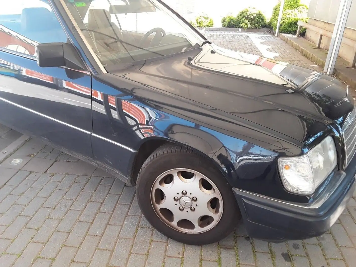 Mercedes-Benz CE 220 COUPE 150PS LEDER BEIGE KLIMA SSD TÜV NEU Modrá - 2