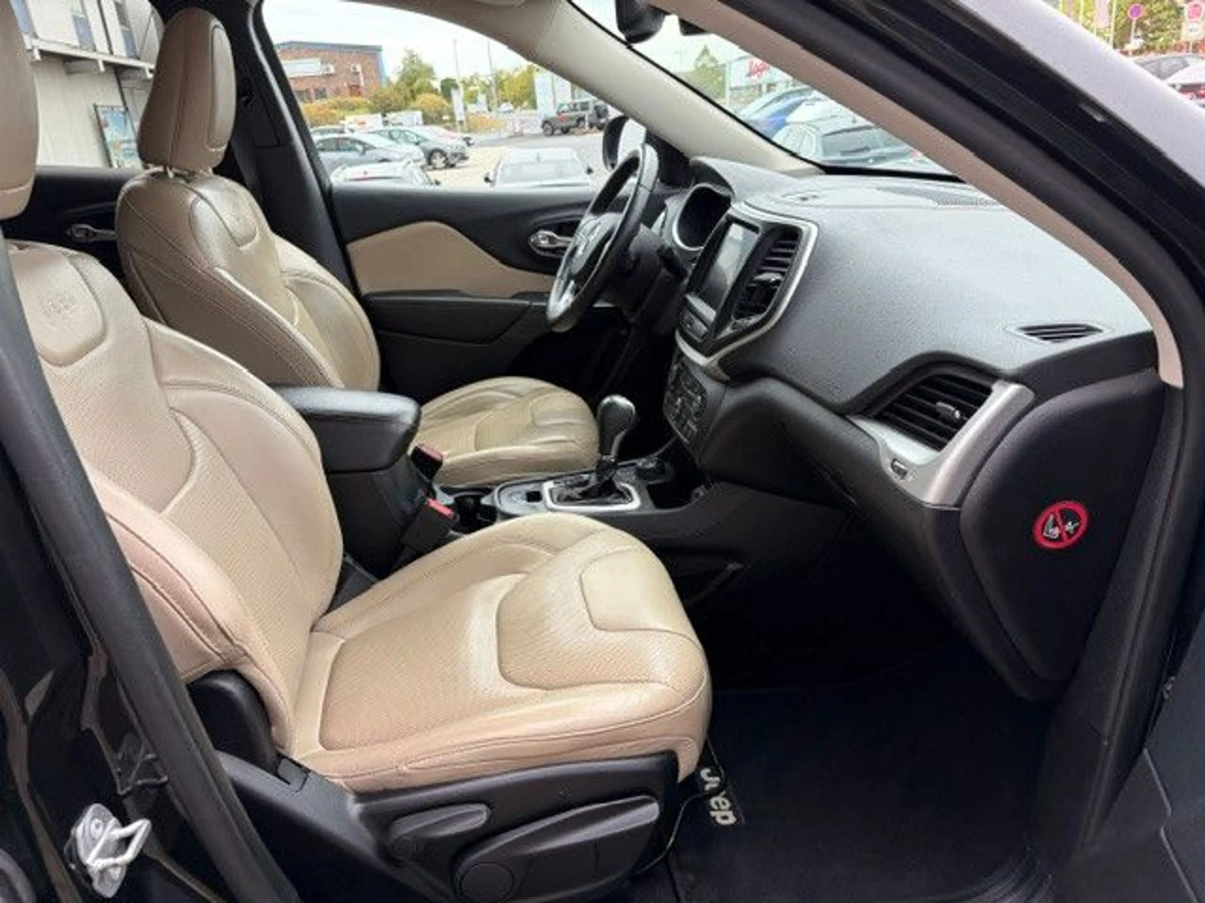 Jeep Cherokee 2.2 Limited 4WD*AHK+Navi+Led+Came+Xe+E6 — photo 7