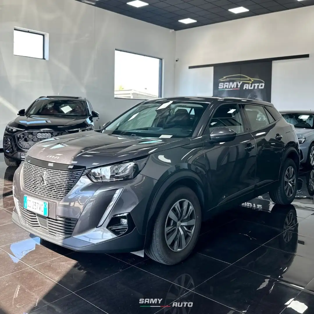 Peugeot 2008 1.2 puretech Active s Gris - 2