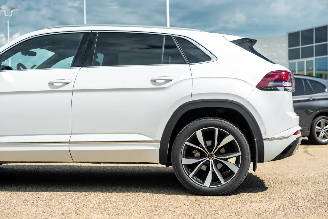 Volkswagen Atlas photo Volkswagen Atlas