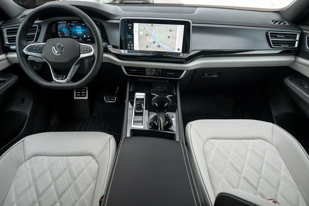 Volkswagen Atlas photo Volkswagen Atlas
