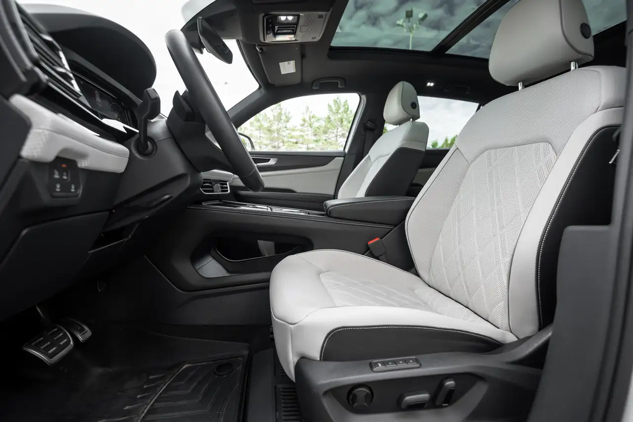 Volkswagen Atlas photo Volkswagen Atlas