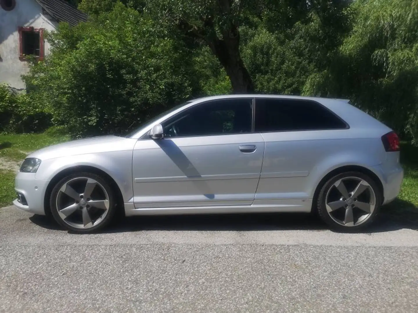 Audi A3 A3 Sport Edition 2.0 3x S-Line, 18" Räder Silber - 2