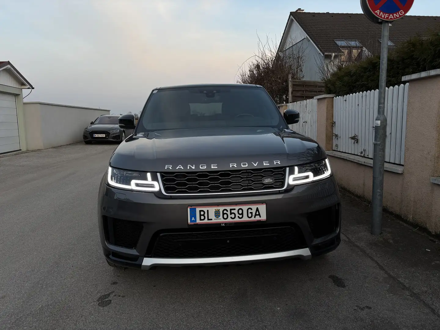 Land Rover Range Rover Sport P400e PHEV Plug-in Hybrid SE - 2