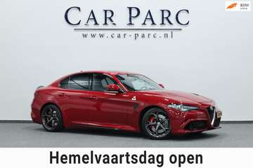 2.9 V6 Quadrifoglio 570+PK Squadra CARBON/HALF LED