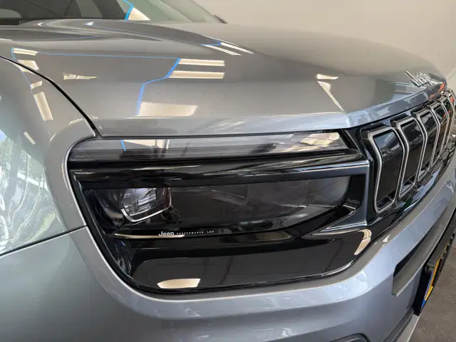 Jeep Avenger view 5