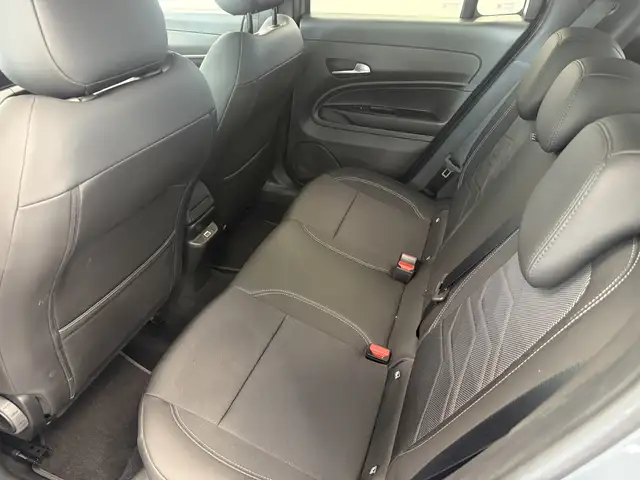 Jeep Avenger view 14