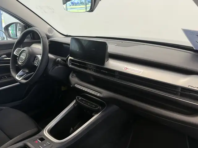 Jeep Avenger view 9