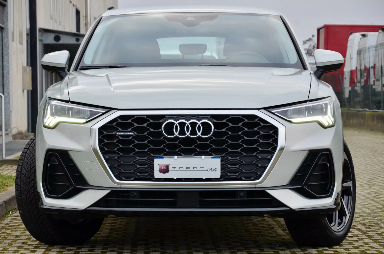 Audi Q3 SPB 2.0 150cv S LINE QUATTRO S-tronic GARANZIA Grigio - 2