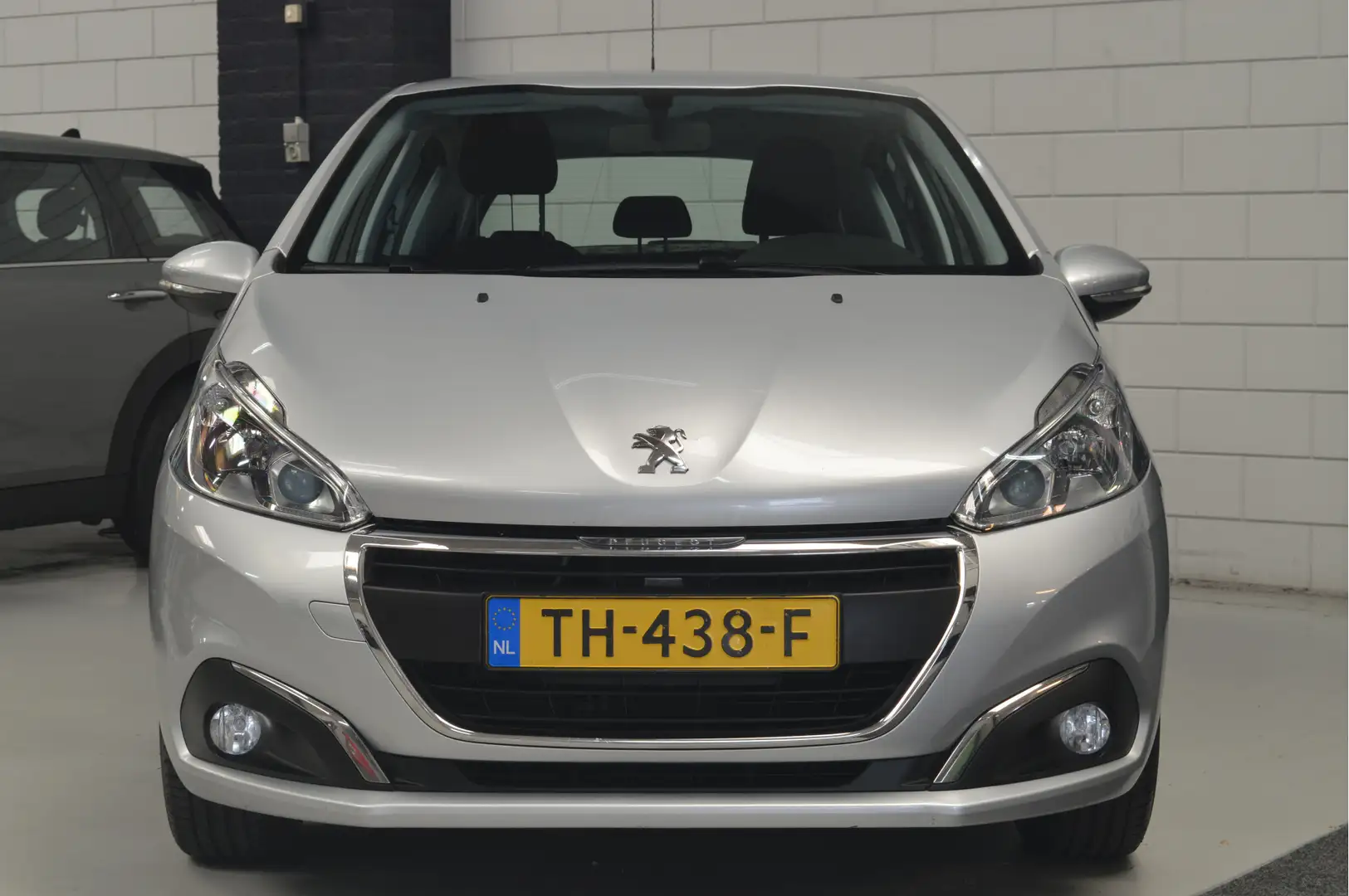 Peugeot 208 1.2 PureTech Blue Lion // AIRCO // CRUISE // PDC / Grijs - 2