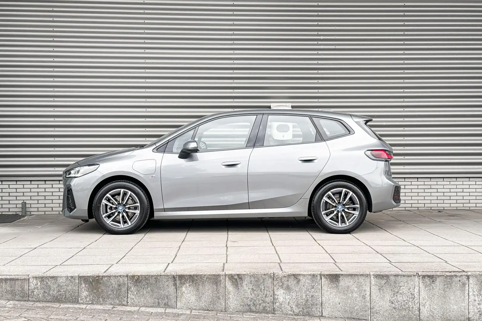 BMW 225 2 Serie Active Tourer 225e xDrive M Sportpakket / Gri - 2