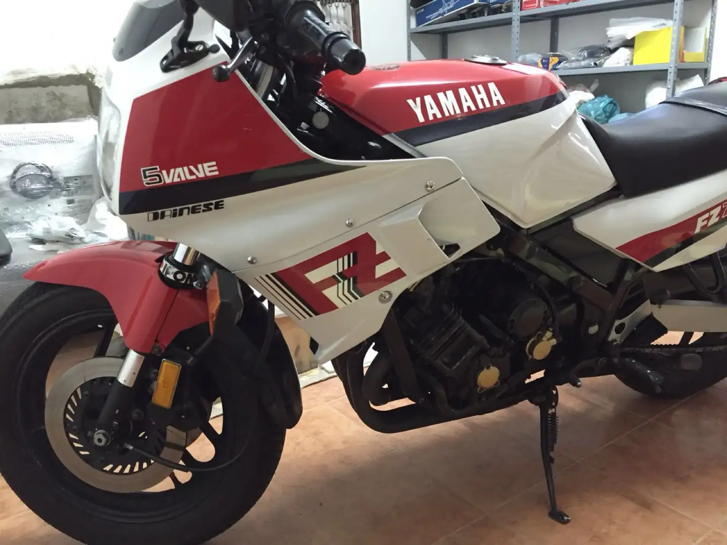 Yamaha FZ 750 immatricolazione canada colorazione bianca rossa Blanc - 1
