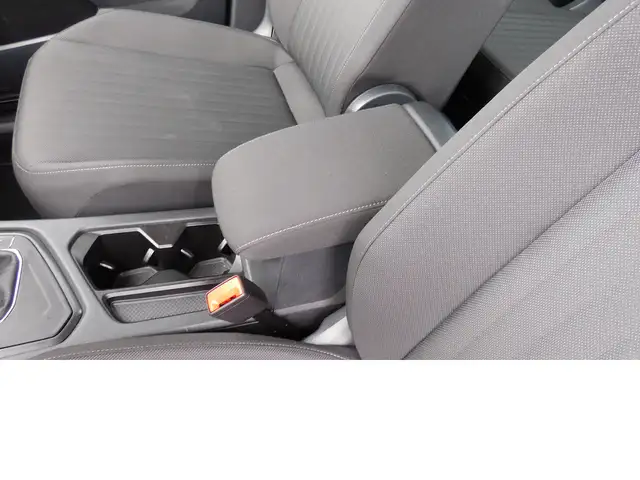 Volkswagen Tiguan Allspace view 12