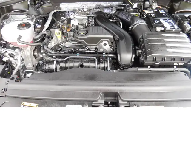 Volkswagen Tiguan Allspace view 14