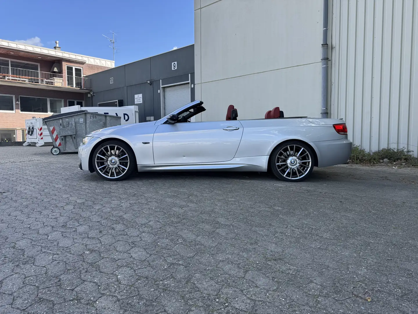 BMW 335 BMW E93 335i Cabrio – DGK Automatik | M Paket | - 2