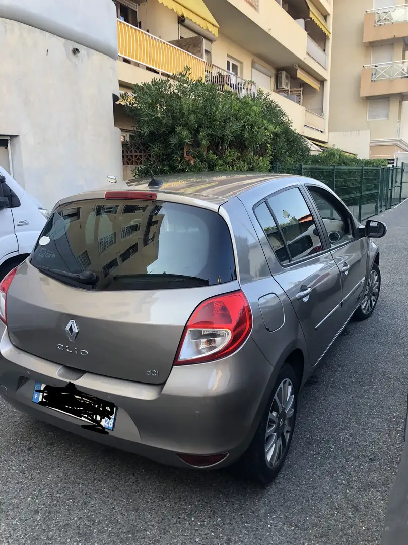Renault Clio Initial Beige - 2