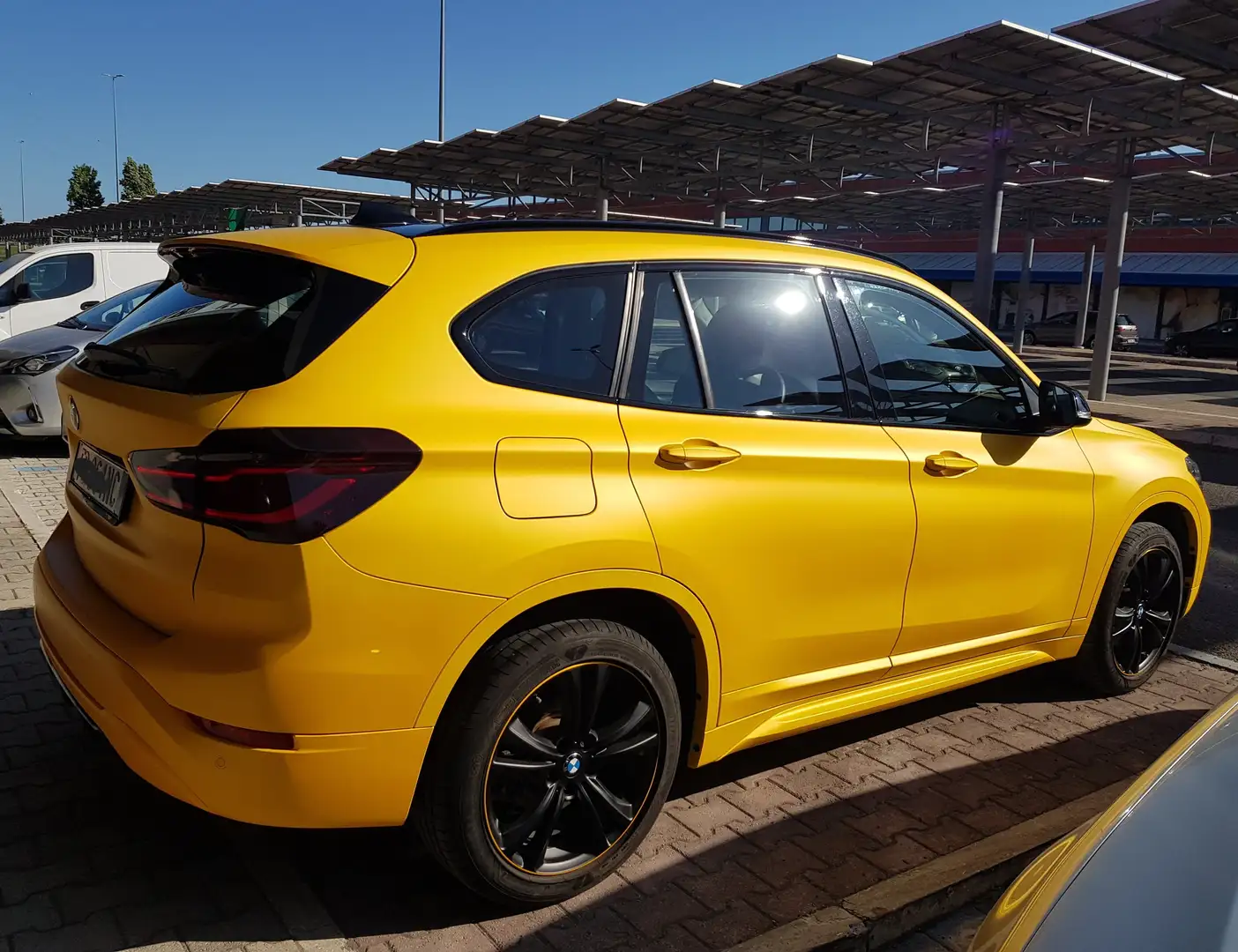 BMW X1 Sdrive18d Msport auto Żółty - 2