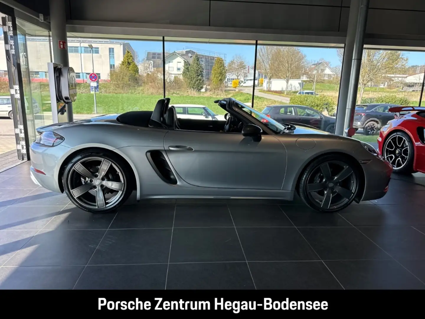 Porsche Boxster 718 T/SportDesign/PDLS Plus/64L/BOSE Argent - 2