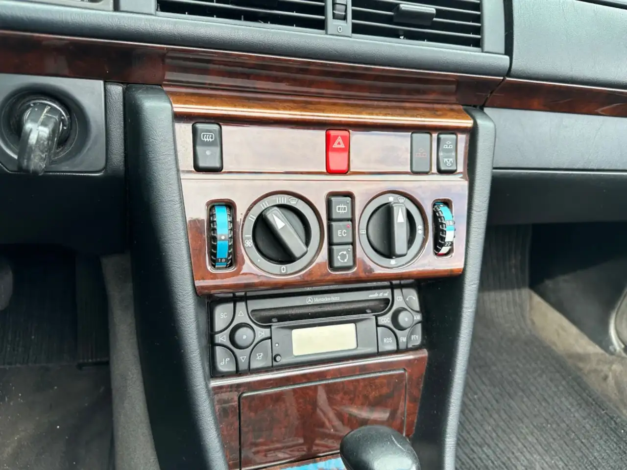 Mercedes-Benz E 200 Cabriolet Automatik|Leder|Klima|AMG Felgen, foto 9