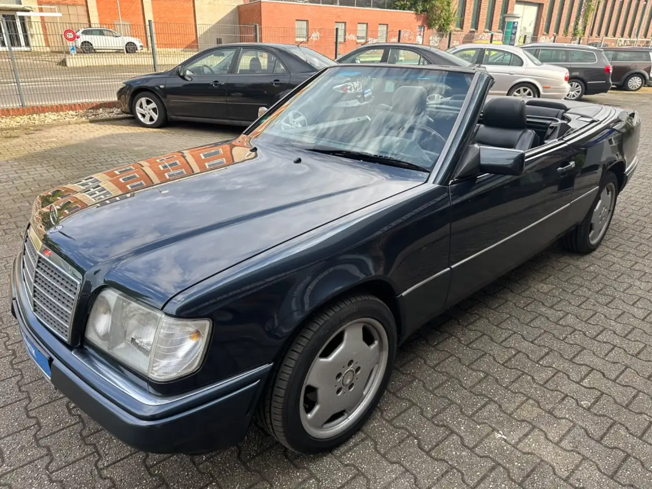 Mercedes-Benz E 200 Cabriolet Automatik|Leder|Klima|AMG Felgen, foto 2