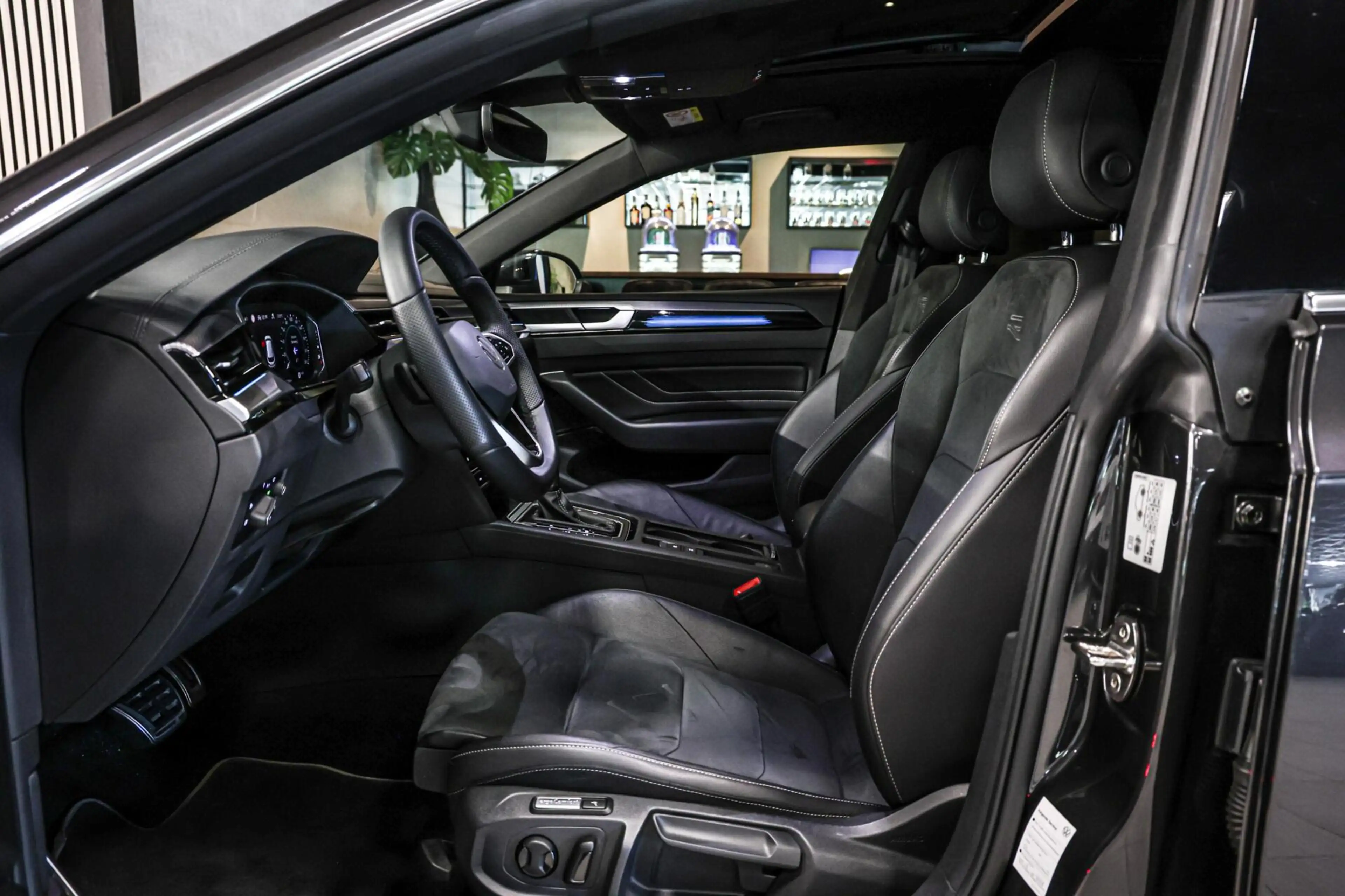 Volkswagen Arteon Shooting Brake 1.4 TSI eHybrid R-Line|Pano — photo 9